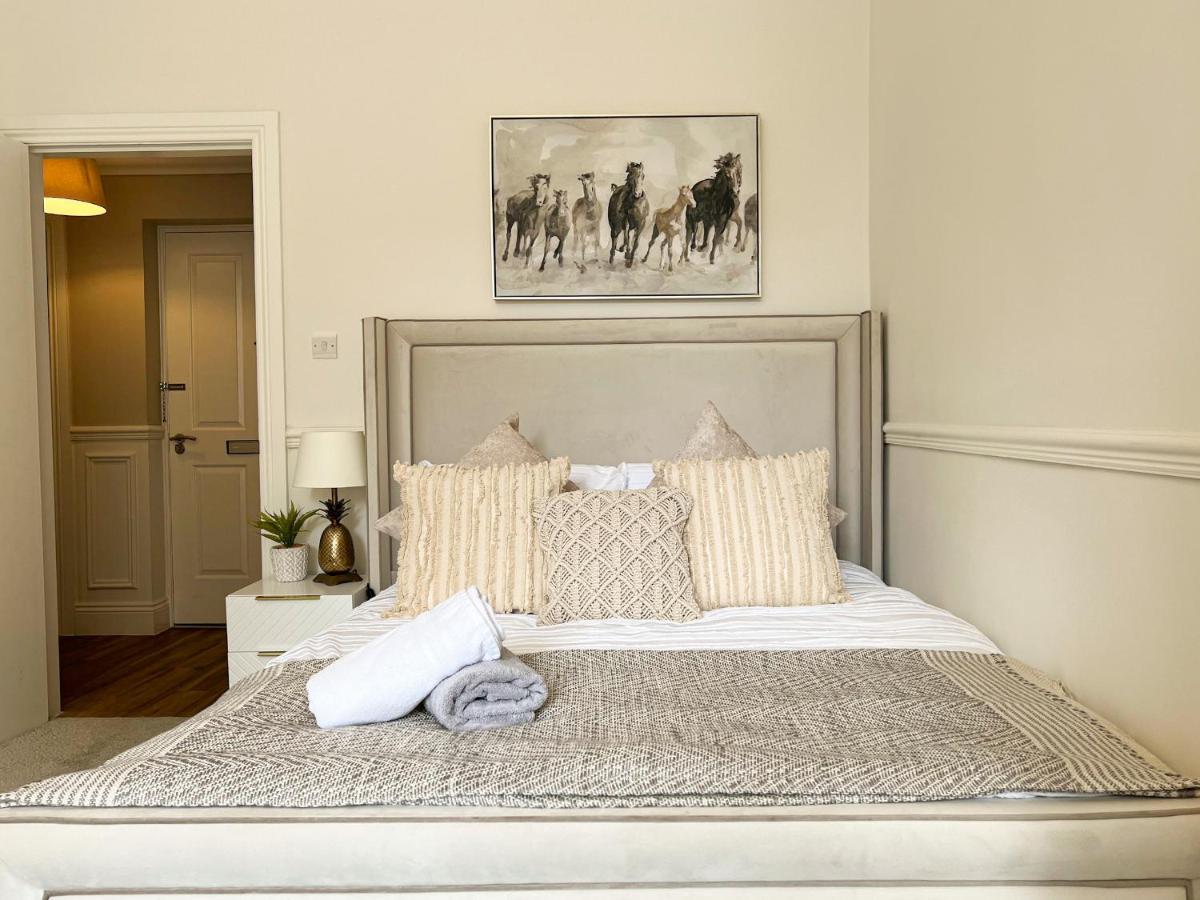 Large Blythswood Residence Glasgow Room photo