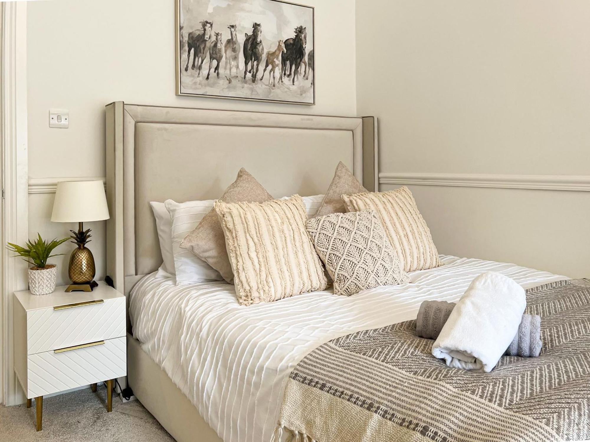 Large Blythswood Residence Glasgow Room photo