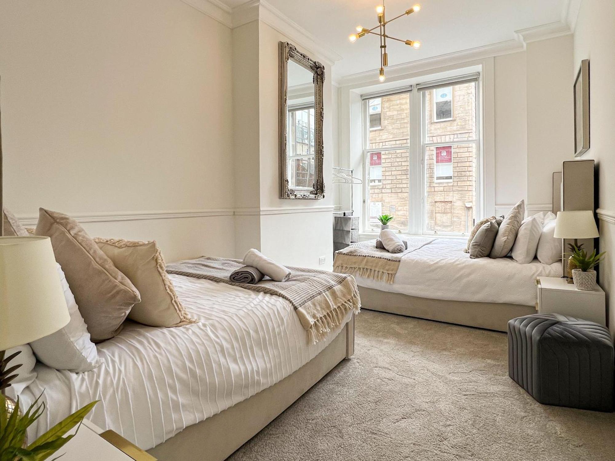 Large Blythswood Residence Glasgow Room photo
